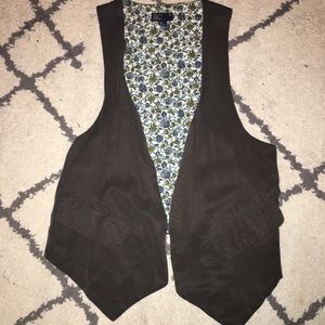 American Eagle vest